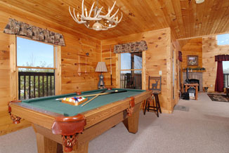 Pigeon Forge Cabin Pool Table